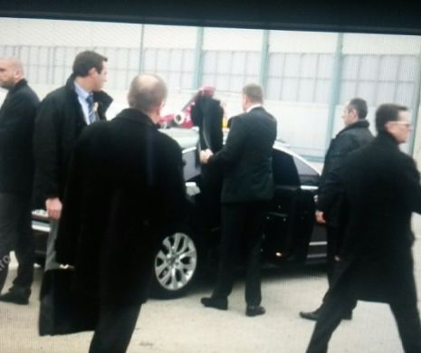 Președintele Klaus Iohannis s-a enervat pe aeroportul de la Paris