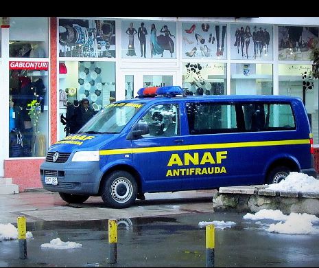 Controalele ANAF: Ce a postat un client înfometat pe uşa unei shaormerii închise de inspectorii fiscali