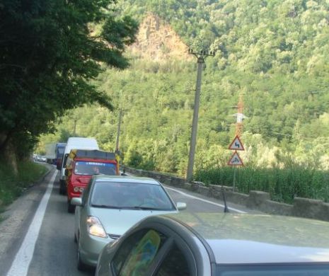 Defileul Jiului se închide din nou. Autorităţile din Gorj şi Hunedoara cer un alt regim de restricţionare a traficului