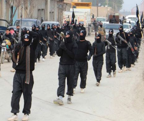 Din CRIMINALI fioroşi, jihadiştii din ISIS au ajuns nişte GĂINARI. Ce metodă ROMÂNEASCĂ folosesc pentru a face rost de bani