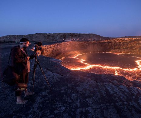 IADUL pe pământ. Cum arată cel mai vechi lac activ de lavă vulcanică | Galerie Foto