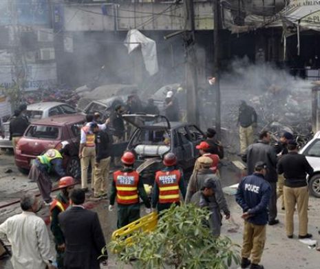 PAKISTAN. Zeci de victime, după explozia unor bombe în apropierea unor biserici catolice și protestante
