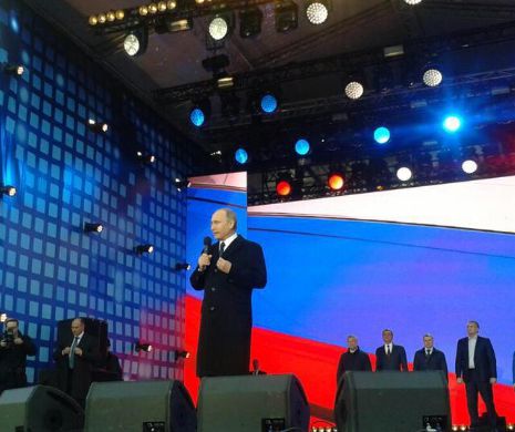 Vladimir Putin participă la un concert în Piața Roșie pentru a marca un an de la anexarea Crimeii
