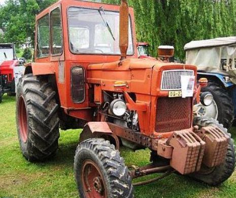 Lukașenko își uimește cetățenii. „Tractorul îi va vindeca pe toţi!”