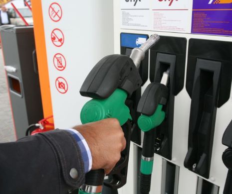 Benzină de la supermarket: Ce plan au autorităţile pentru a creşte concurenţa între benzinari