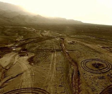 Cercurile misterioase din deșert. Arheologii au descoperit un complex asemănător celui de la Stonehenge