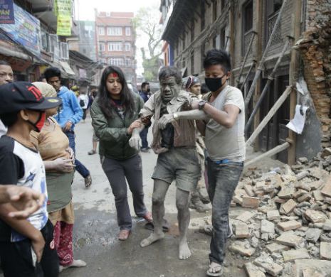 Cutremurul din Nepal. Alţi 9 români au fost identificaţi în urma tragediei în care au murit mii de oameni. Care este starea lor