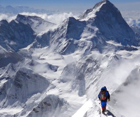 Cutremurul din Nepal. Opt alpinişti au murit pe Everest, în urma avalanşelor