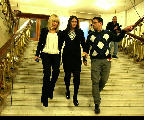 Echipa de comunicare a Elenei Udrea: Există foarte mulţi judecători curajoşi şi corecţi, care îşi respectă meseria şi aplică legea