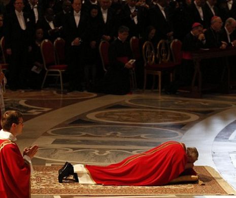 Papa Francisc în Bazilica Sfântul Petru. Slujba de Înviere de la Vatican | VIDEO