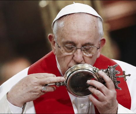 Papa Francisc, SFAT pentru preoţi: Nu trebuie să aibă "feţe acre", să nu se lamenteze şi să nu fie PLICTICOŞI
