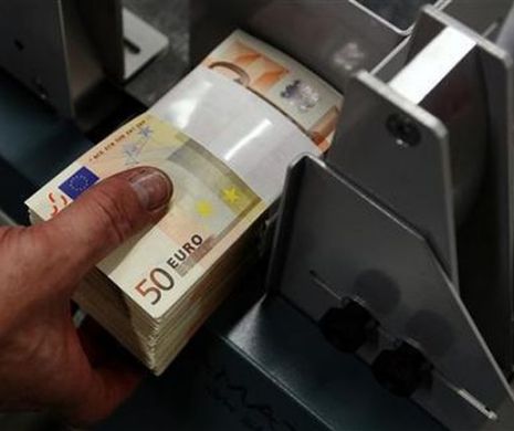 Piraeus Bank vrea să anuleze datoriile clienţilor aflaţi în dificultate!