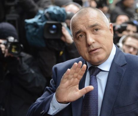 După scandalul pozelor cu bani, premierul Borisov anunță ca va dormi cu pistolul la el
