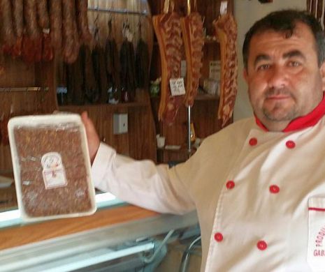 Un buzoian este singurul producător de mici tradiționali din România: Ilie Gheorghe are atestat pentru nouă preparate din carne