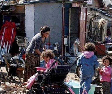Taberele de romi, închise până de Crăciun. Protocol semnat de autorități pentru evacuare