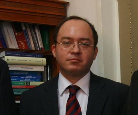 Aurescu i-a cerut Nataliei Gherman soluţionarea situaţiei lui George Simion, expulzat din Republica Moldova