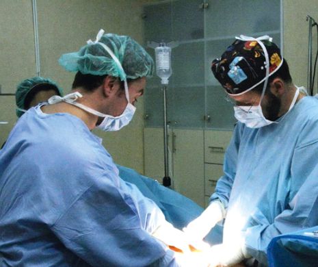 Ce intervenţii chirurgicale se execută cu ,,un lipici” în România. ,,În felul ăsta nu se produce nicio leziune” spune un mare medic de la noi