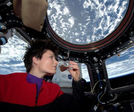 Prima cană de CAFEA făcută în spaţiu: Astronauţii de la bordul ISS beau espresso pregătit în condiții de gravitație zero