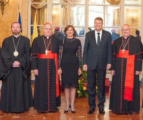 SCANDAL. Apariţia Primei Doamne, Carmen Iohannis CRITICATĂ dur de Iulia Albu. "Nu mergi aşa la Vatican!"