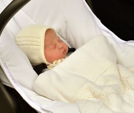 William și Kate vor anunța numele micuței prințese după ce vor primi acordul Reginei Elisabeta