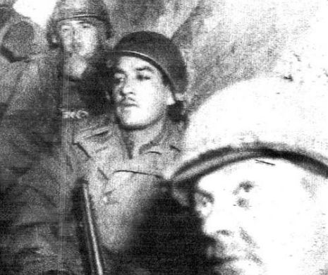 A fost găsit APARATUL FOTO al unui soldat MORT în Al Doilea Război Mondial. Ce fotografii a făcut înainte să moară | IMAGINI TERIBILE
