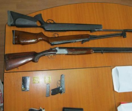Arme şi muniţie, confiscate la Constanţa