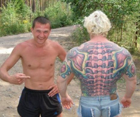Cu RUŞII nu te pui. Cei mai ciudaţi culturişti: VAMPIRUL tatuat şi BARBIE cu Muşchi | GALERIE FOTO