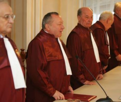 Foşti judecători de la Curtea Constituțională, audiaţi de procurori în dosarul "Erata"
