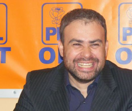 Fostul ministru Darius Vâlcov, cercetat în al 3-lea dosar penal. A cerut 2,5 milioane de lei pentru contracte cu primăria