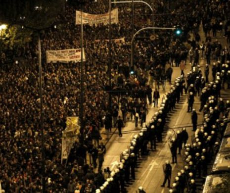 GRECIA.17 000 de oameni au protestat în Piața Sygma: "Vieţile noastre nu aparţin creditorilor!"