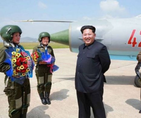 Kim Jong-un s-a întâlnit cu “florile cerului”. Aviatoarele au plâns şi au jurat să zboare prin flăcări pentru iubitul lor conducător