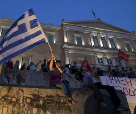 Mii de oameni au ieşit în stradă la Atena. “Premierul nostrum să ştie că suntem alături de el”