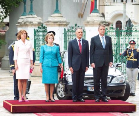 Președintele Klaus Iohannis l-a decorat pe omologul său portughez