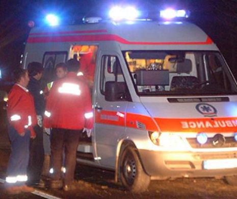 Accident în Capitală: AMBULANȚĂ, lovită pe Calea Moşilor. O asistentă a fost RĂNITĂ