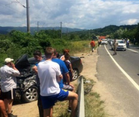 Coloana oficială a ministrului fondurilor europene, Marius Nica, implicată într-un accident de circulație. Masina în care se afla secretarul de stat Roxana Mânzatu  a fost grav avariată.