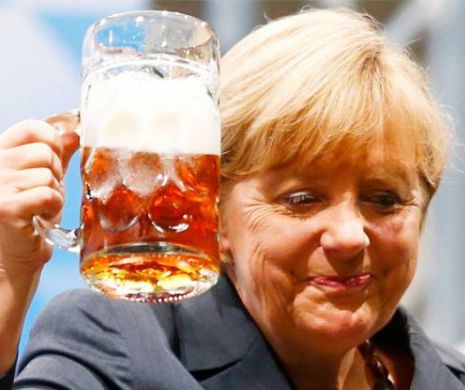 Imagini INCREDIBILE cu Angela Merkel. Gesturi tandre cu o FEMEIE | VIDEO INCENDIAR