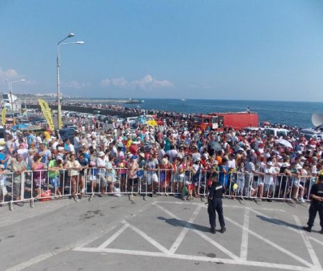 Klaus Iohannis, în concediu la Neptun. Victor Ponta, în străinătate. Preşedintele  participă şi la Ziua Marinei