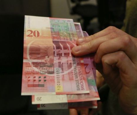 LEUL creşte în raport cu euro şi cu francul elveţian, dar scade în raport cu dolarul