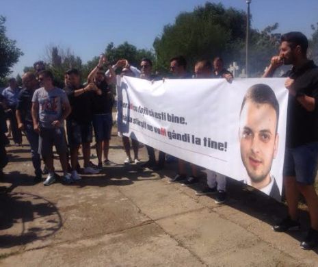 Mesaj emoționant pentru Marian Mezdrea, tânărul care a murit într-un club din Mamaia. Vezi ce au transmis prietenii