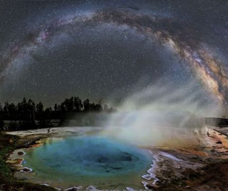 NEMĂRGINITA frumuseţe a GALAXIEI noastre îţi va tăia respiraţia: Cum se vede Calea Lactee deasupra Parcului Național Yellowstone | Galerie Foto