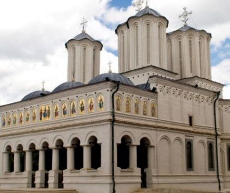 Patriarhia iese la rampă în scandalul moscheii din Bucureşti. Povestea lăcaşului de cult musulman