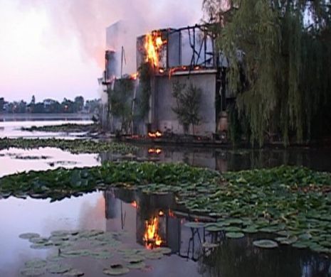 Restaurantul Insula din Neptun, distrus de incendiu