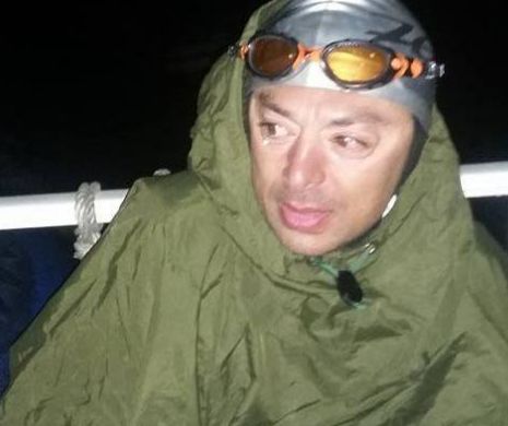 Un român a traversat înot Canalul Mânecii