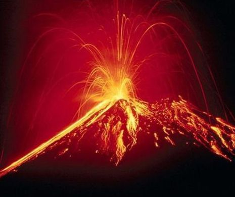 Cel mai ACTIV VULCAN din lume a erupt din nou | VIDEO