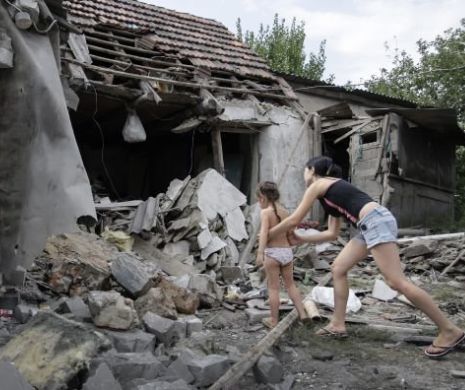 Civili prinși la mijloc în luptele crâncene din Ucraina