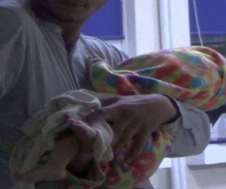 Copil de 1 an, în stare gravă la spital, cu urme de lovituri pe tot corpul | VIDEO