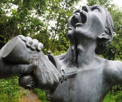 Parcul GROAZEI: Cum arată sculpturile tenebre printre care se plimbă disperarea | Galerie Foto