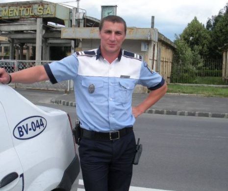 Polițistul plin de umor de la Poliția Rutieră Brașov pus la colț de șefii lui. Mii de români îl susțin deja pe FACEBOOK