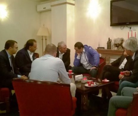 Ponta discută la Mamaia cu hotelierii despre impozitul forfetar