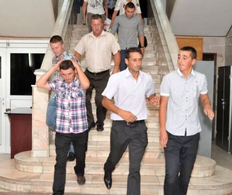 Procurorii au atacat decizia Judecătoriei Vaslui şi cer pedepse mai mari pentru cei şapte VIOLATORI ai tinerei de 18 ani